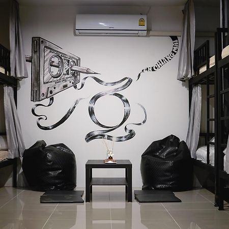 Zen Hostel Chiangmai Чиангмай Экстерьер фото